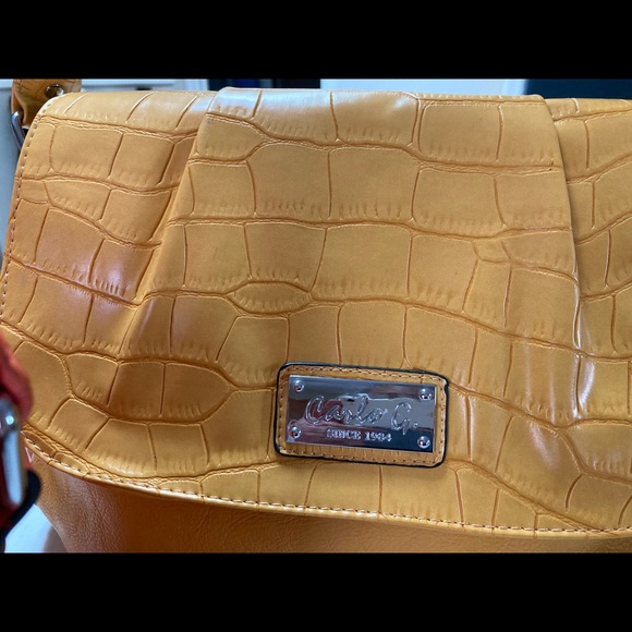 CarloG Bright & Cheerful vegan leather handbags Choice of Lemon or Tangerine - Picture 2 of 7